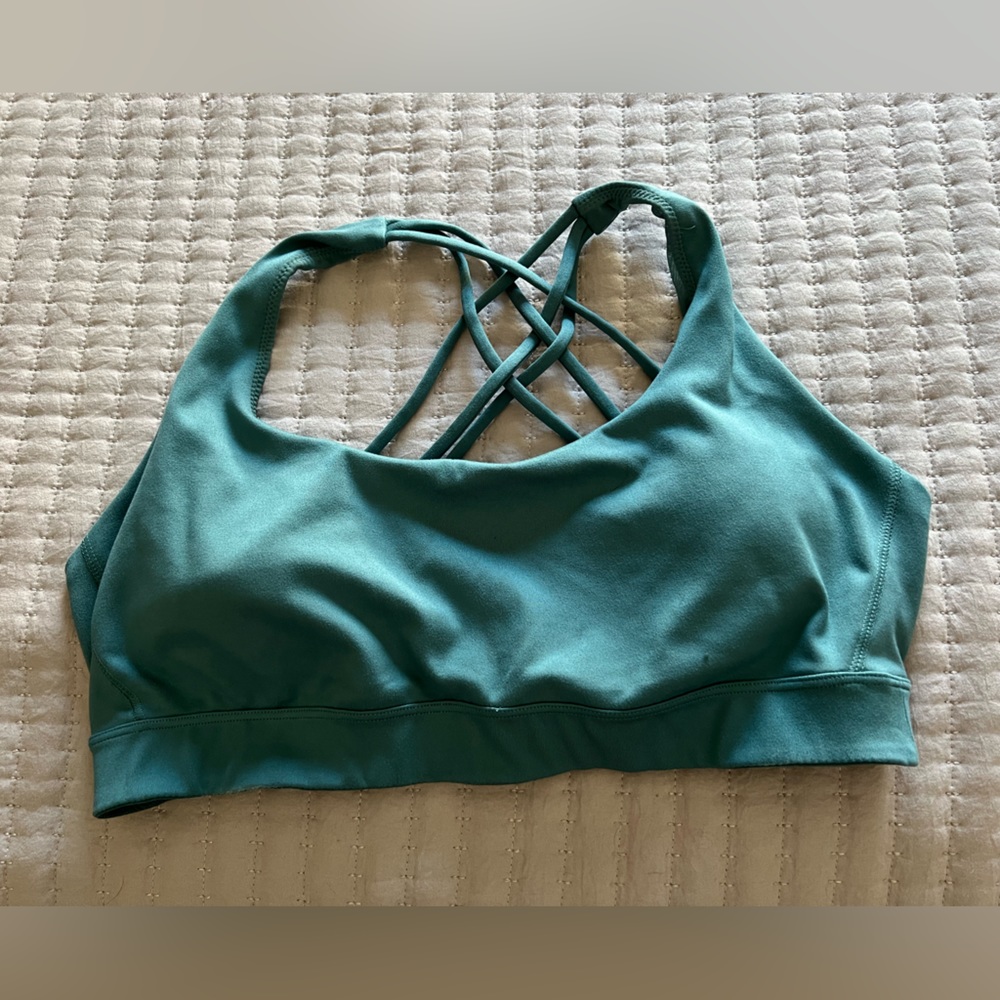 Victoria secret sports bra worn less than 5 times
